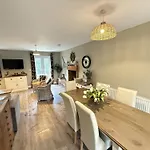 Vakantiehuis Baywatch And Baybreak - Two 3 Bedroom Nearby - Seaview To Baywatch - Part Of The The Bay Village With Pool, Gym And Direct Access, Pub, Restaurant, Tennis And Meadows Walks