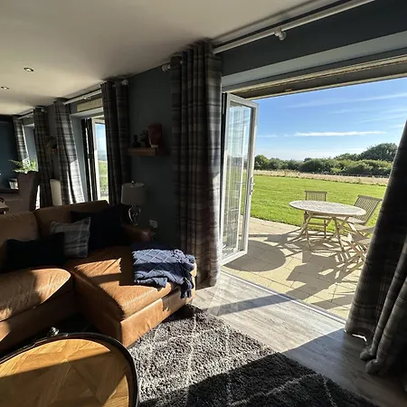 Baywatch And Baybreak - Two 3 Bedroom Nearby - Seaview To Baywatch - Part Of The The Bay Village With Pool, Gym And Direct Access, Pub, Restaurant, Tennis And Meadows Walks Сasa de vacaciones *