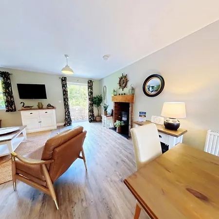 Сasa de vacaciones Baywatch And Baybreak - Two 3 Bedroom Nearby - Seaview To Baywatch - Part Of The The Bay Village With Pool, Gym And Direct Access, Pub, Restaurant, Tennis And Meadows Walks *