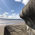 Holiday home Baywatch And Baybreak - Two 3 Bedroom Nearby - Seaview To Baywatch - Part Of The The Bay Village With Pool, Gym And Direct Access, Pub, Restaurant, Tennis And Meadows Walks